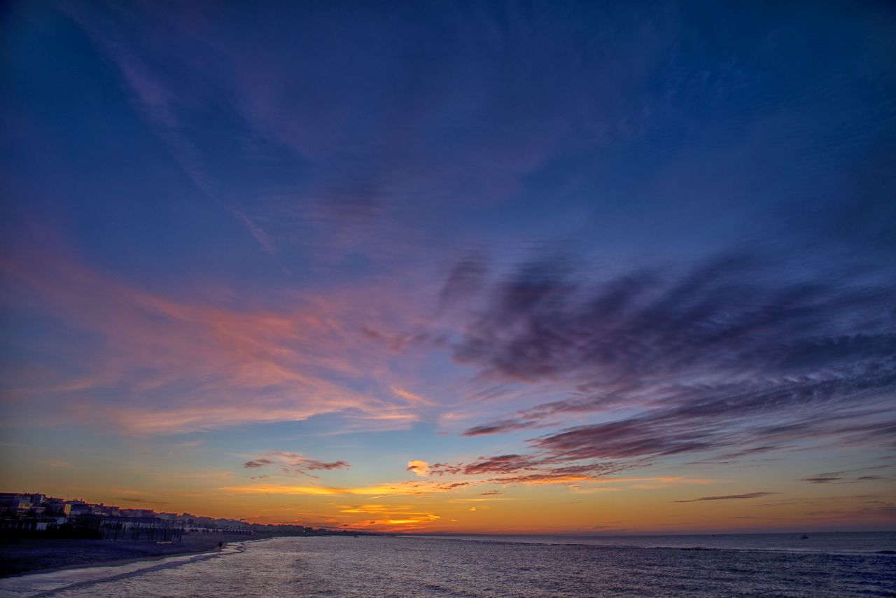 Al Pontile di Ostia, l�alba del solstizio d�inverno torna a unire la citt� e il mare